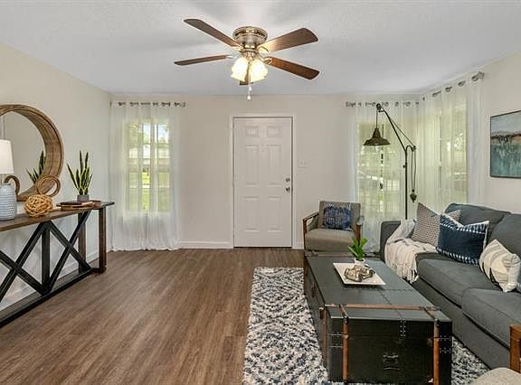 4th image of 914 Dolby St