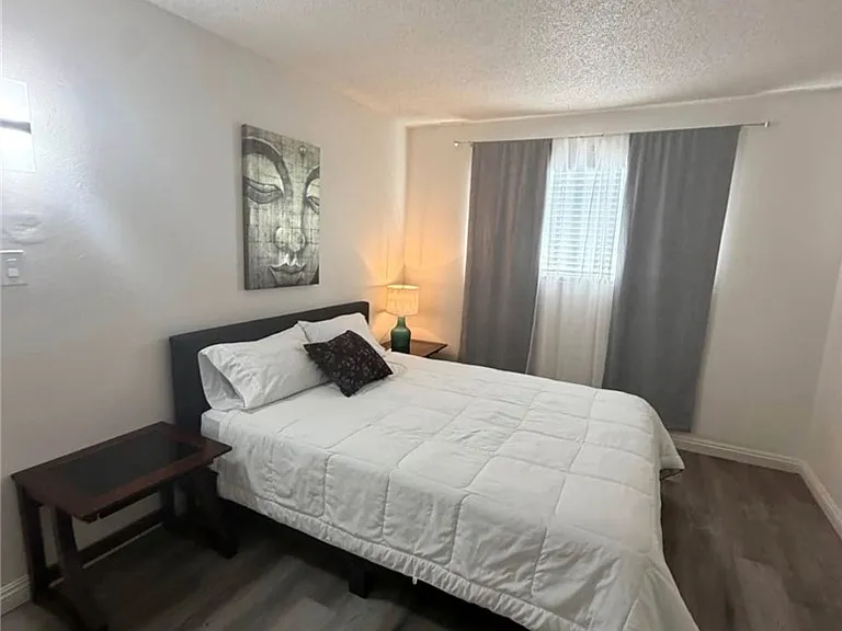 512 Albert Ave #4 — Photo 5