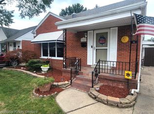 23027 Saxony Ave, Eastpointe, MI 48021