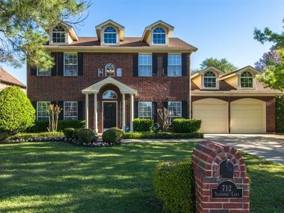 712 Tradonna Ln, Hurst, TX, 76054