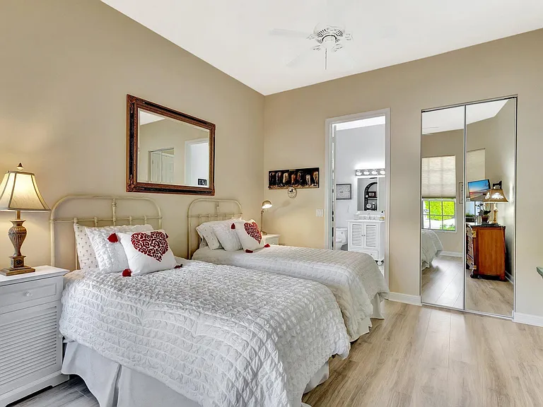 2941 Twin Oaks Way — Photo 18