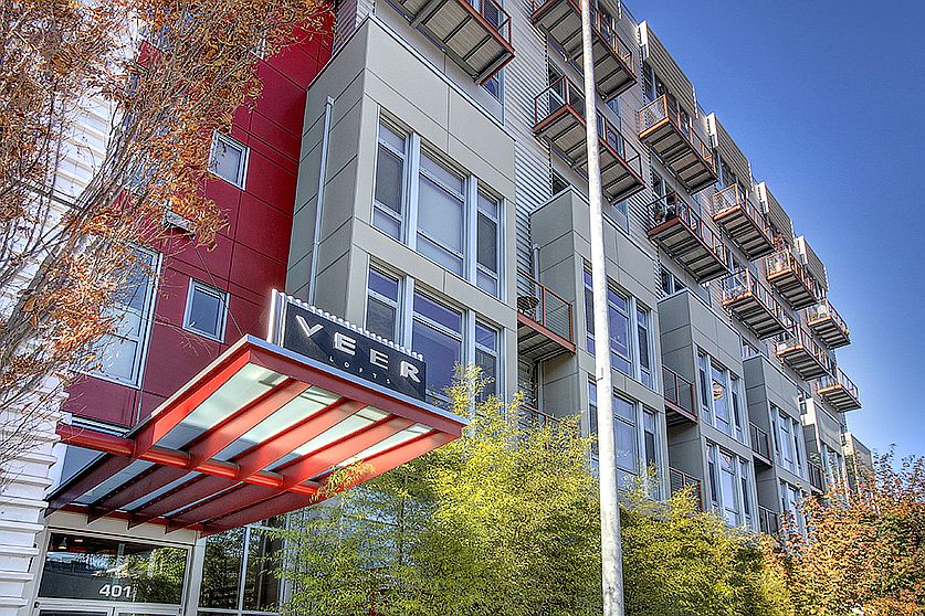 1st image of 409 9th Ave N #611