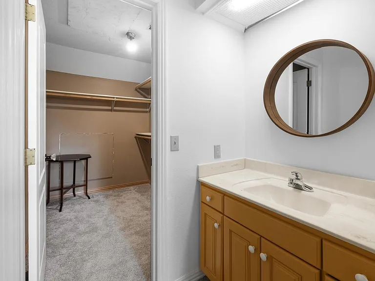 1704 Granada Dr — Photo 34