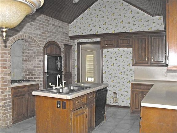 5th image of 15222 Morning Pine Ln