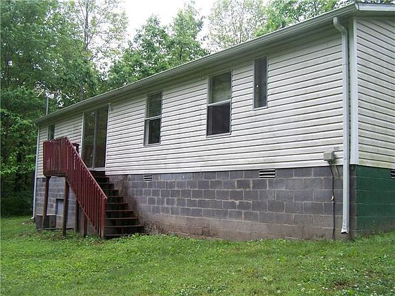 2nd image of 1044 Skyline Dr