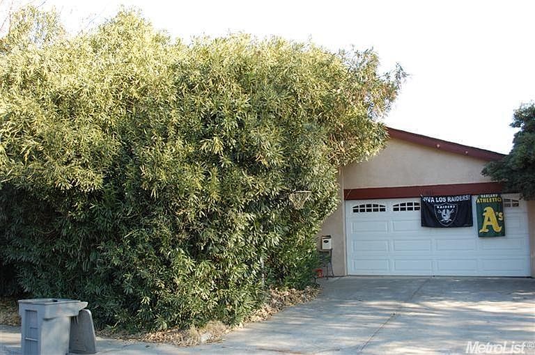 1st image of 613 Connor Ln