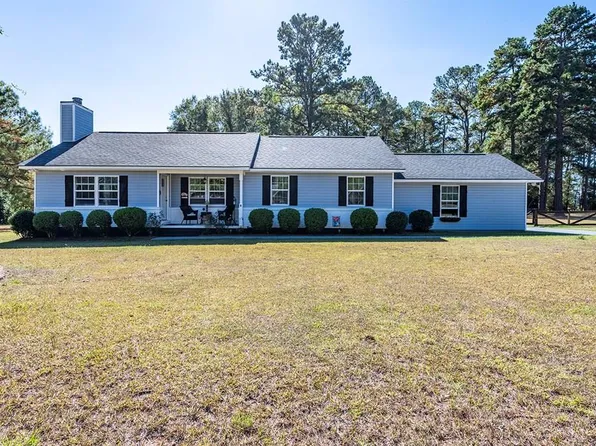 4506 Chateau Dr, Albany, GA 31721