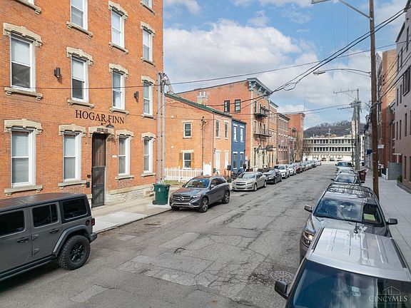 5th image of 1517 Republic St