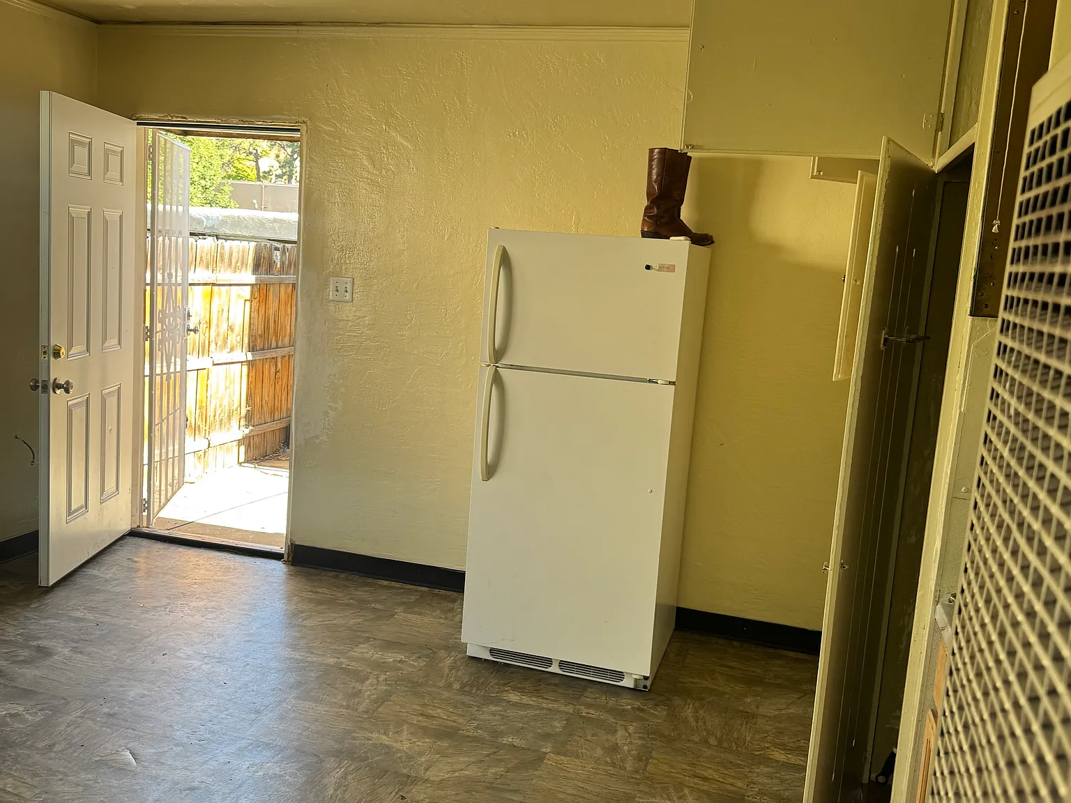 1 bed, 500 sqft, $840 — Photo 2