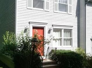 83 Middle St APT 5, Hallowell, ME 04347