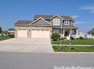 10832 Northcote Dr, Saint John, IN 46373