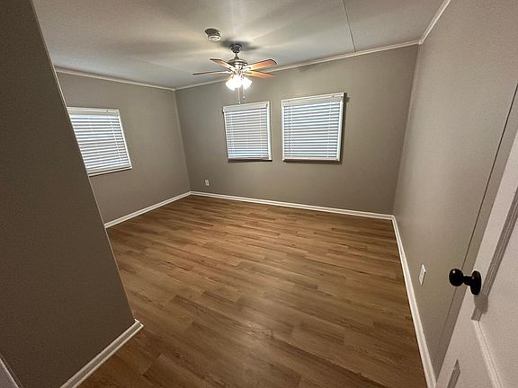 4th image of 559 Haskins Dr