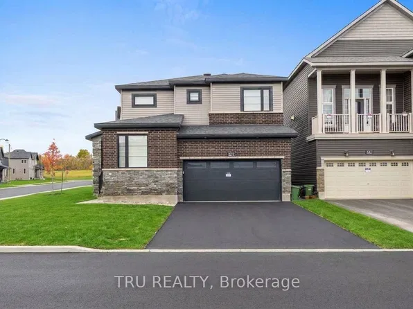 624 Galarneau Way, Ottawa, ON K2W 0M1