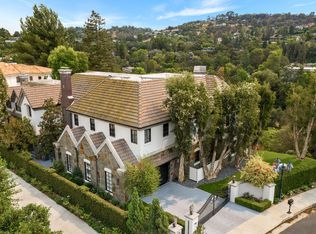 16042 Valley Meadow Pl, Encino, CA 91436