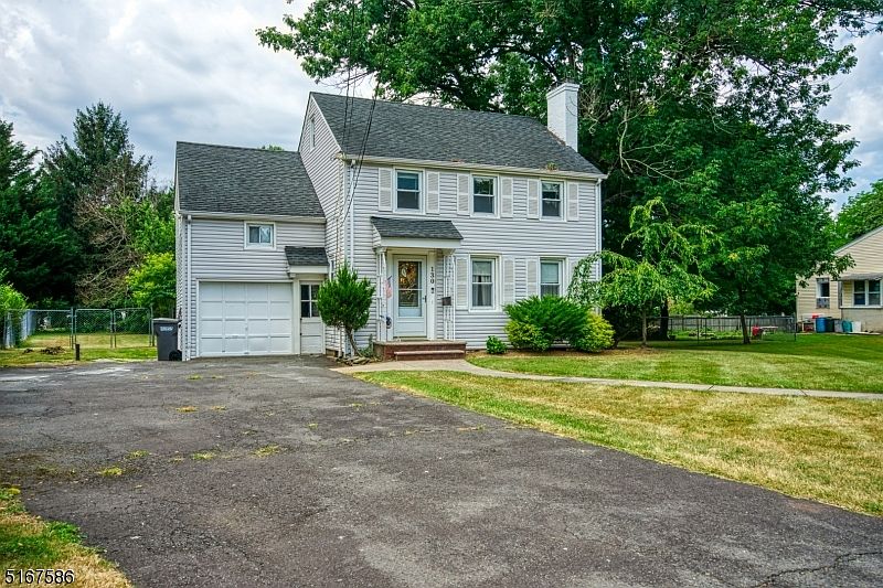 1st image of 130 Palmer Ave