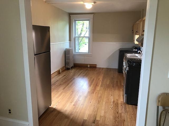 2nd image of 22 Linden St
