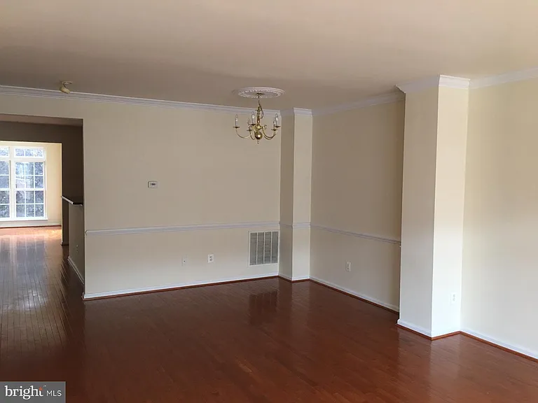 24656 Kings Canyon Sq — Photo 13