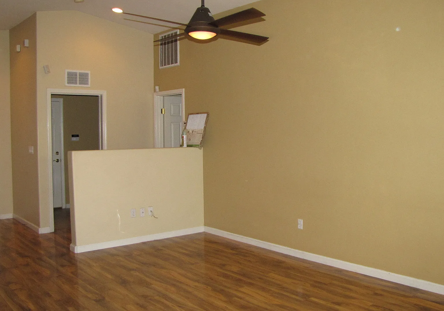 Seven Oaks at Grand Island Home — Photo 3
