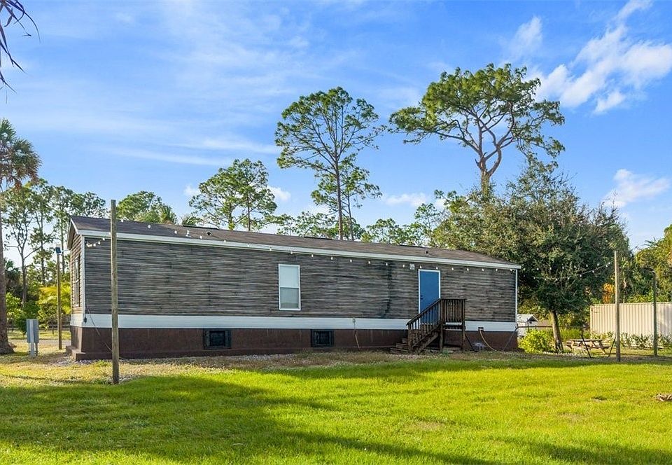 1st image of 635 W Paso Fino Cir