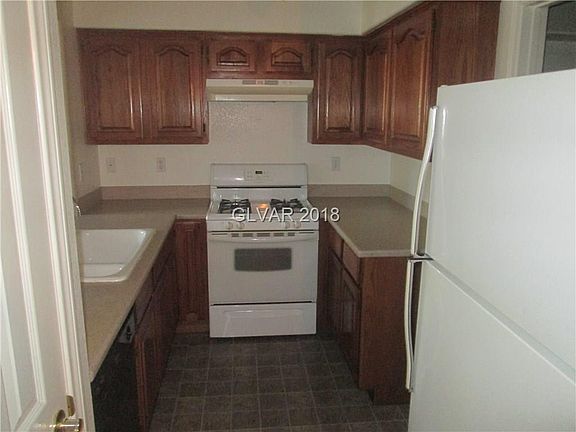 4th image of 701 Capri Dr Unit 1B