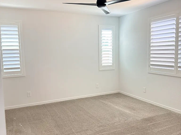 17856 W Red Fox Rd — Photo 20
