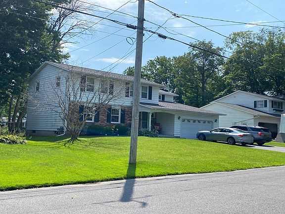 4th image of 7542 Glencrest Ave