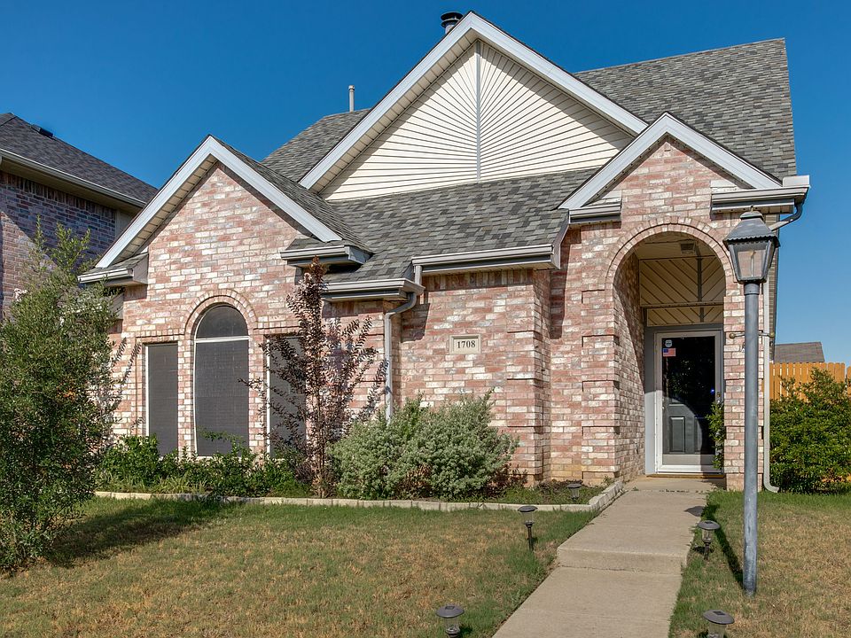 1708-circle-creek-dr-lewisville-tx-1-High-Res-1.jpg
