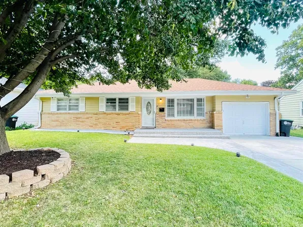 3522 N 56th St, Omaha, NE 68104