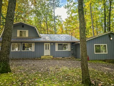 7207 Frontenac Ave, Indian River, MI, 49749