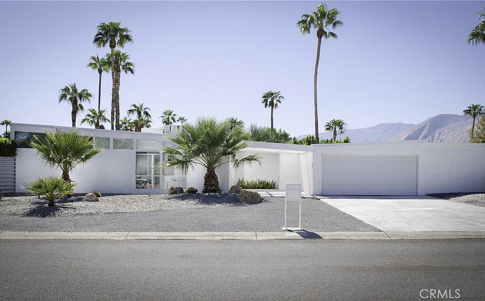 1st image of 971 E Alexander Way
