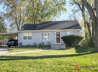 213 N Graylynn Dr, Mount Prospect, IL 60056