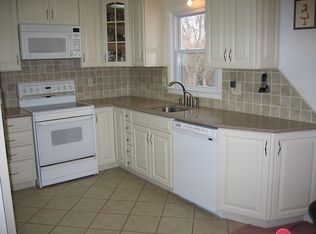 66 Possum Dr, New Fairfield, CT 06812