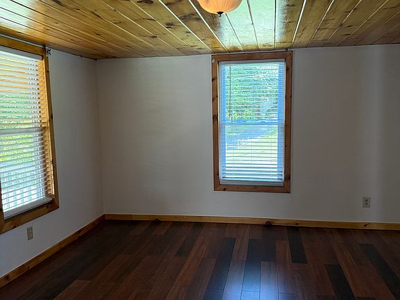5th image of 402 Myers Rd