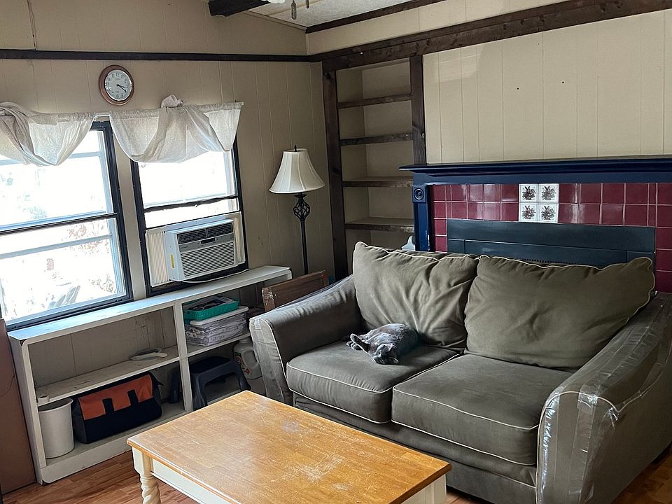 1st image of 8 David Rd