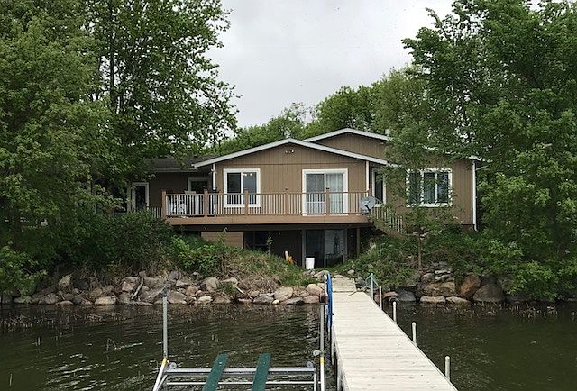 Beautiful lakeside view.