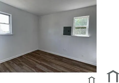 1749 SW 12th St — Photo 5