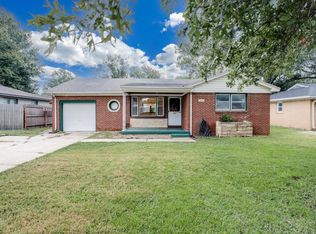 542 S Georgie Ave, Derby, KS 67037
