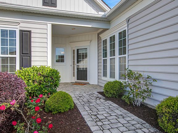 4th image of 352 Oyster Bay Dr