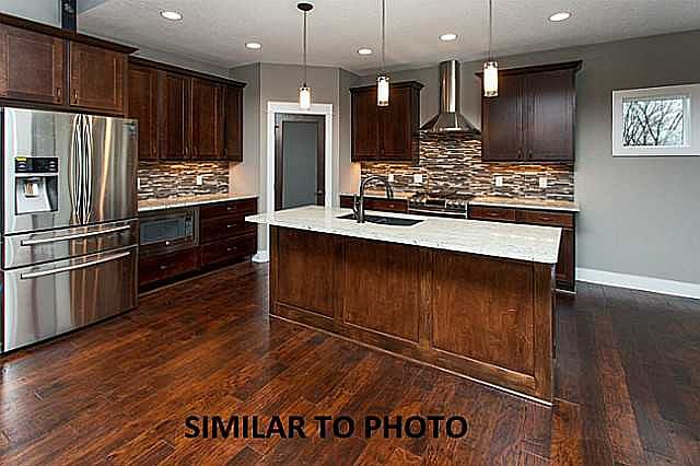 2nd image of 816 Balsam St