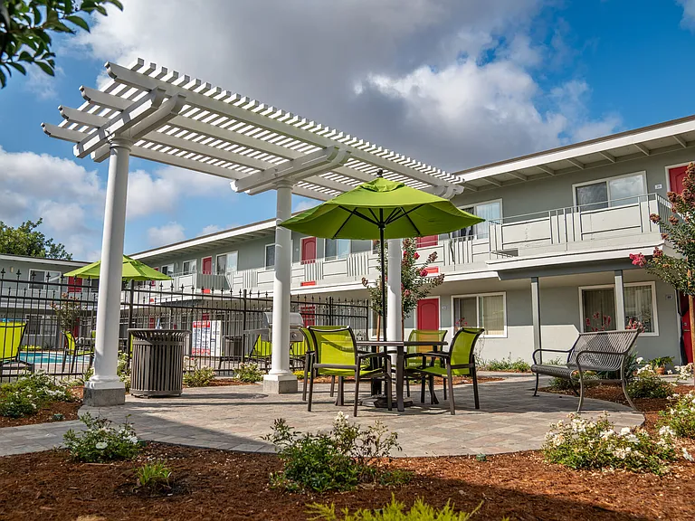 Bon Aire Apartments — Photo 89