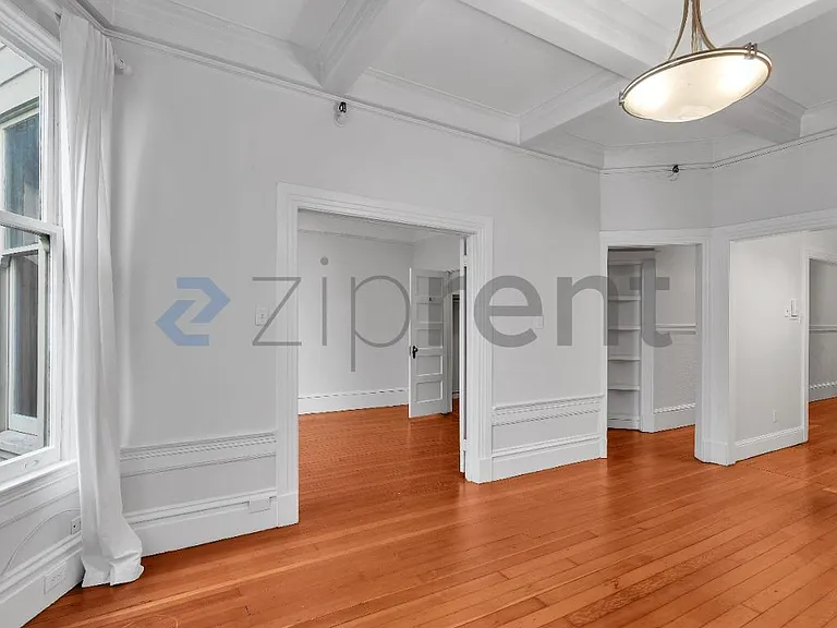 3110 Clay St #2 — Photo 7