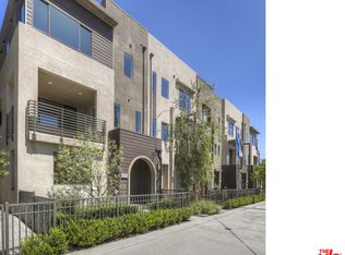13113 Victory Blvd, Valley Glen, CA 91401