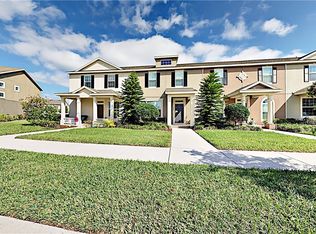 521 Waterside Pointe Dr, Groveland, FL 34736