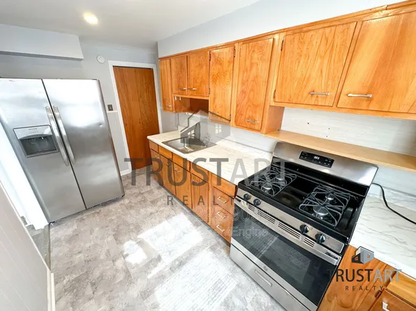 5335 Cottage St, Philadelphia, PA 19124