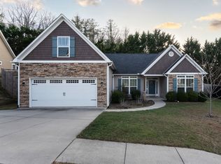 67 Regent Dr, Fletcher, NC 28732