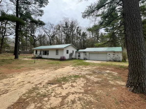 2509 Skeels Rd, Holton, MI 49425