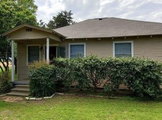912 E Letava Dr, Mabank, TX 75147