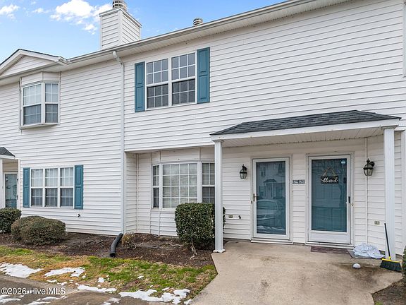 3rd image of 3915 Sterling Pointe Dr Unit Jj9