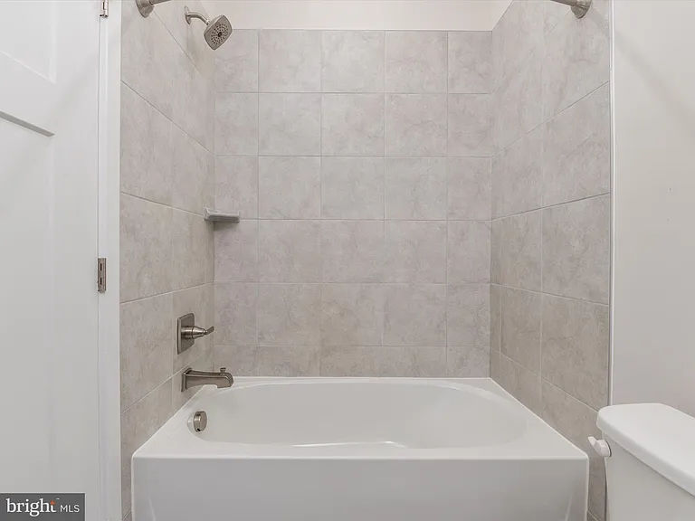 559 Levanna Lane Gln — Photo 36