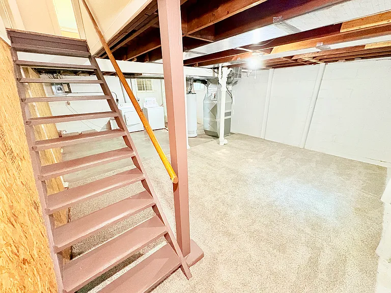727 S 45th St — Photo 10